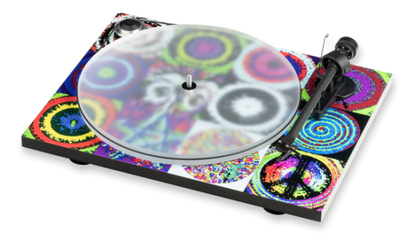 peaceandloveturntable 2 653x369 1
